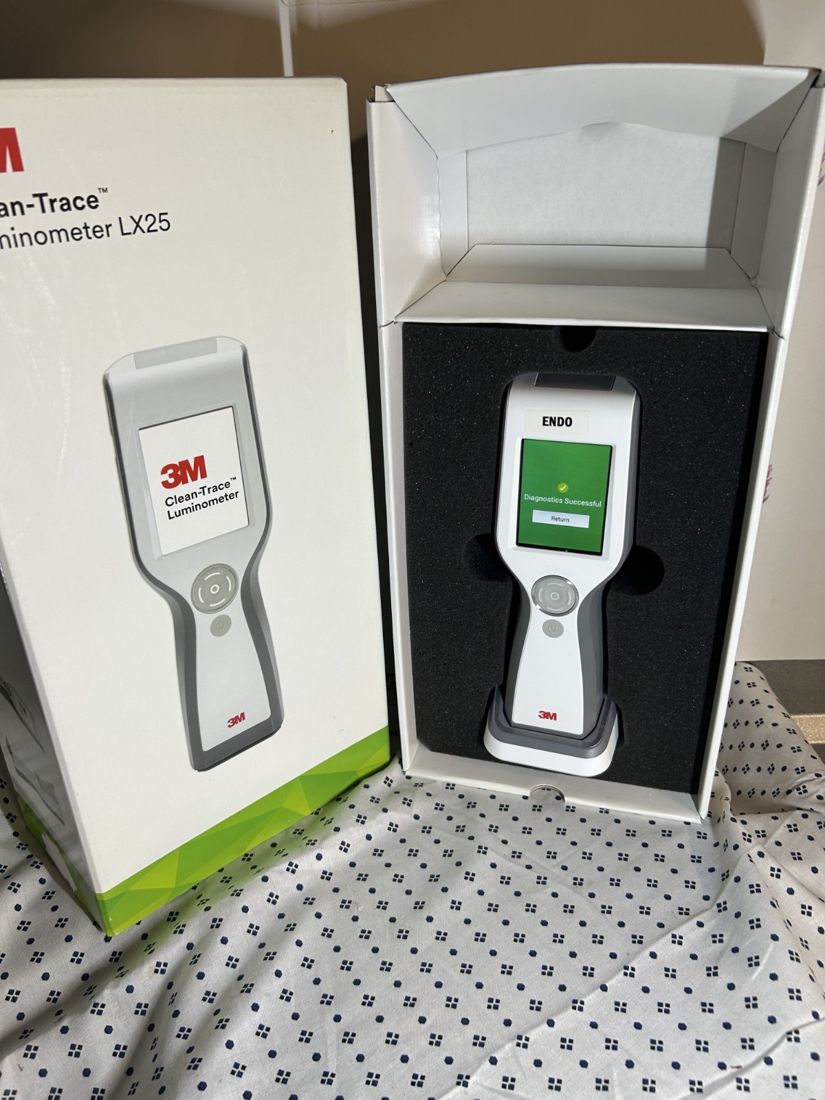 3M Clean-Trace LX25 Luminometer With Box and Base